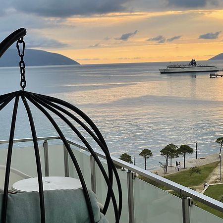 Appartamento Luxury Seaview Vlora Flat Free Parking Esterno foto