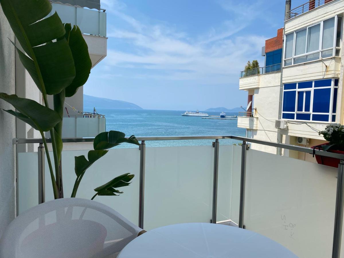 Appartamento Luxury Seaview Vlora Flat Free Parking Esterno foto