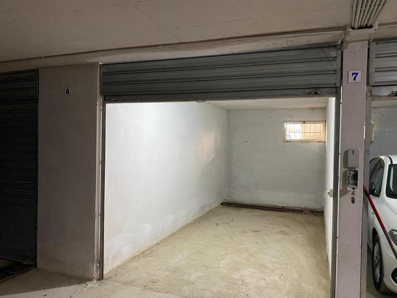 Appartamento Luxury Seaview Vlora Flat Free Parking Esterno foto